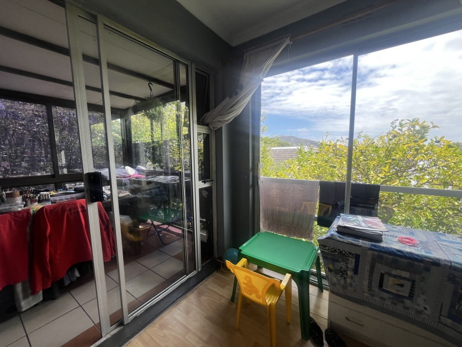 3 Bedroom Property for Sale in Vredehoek Western Cape